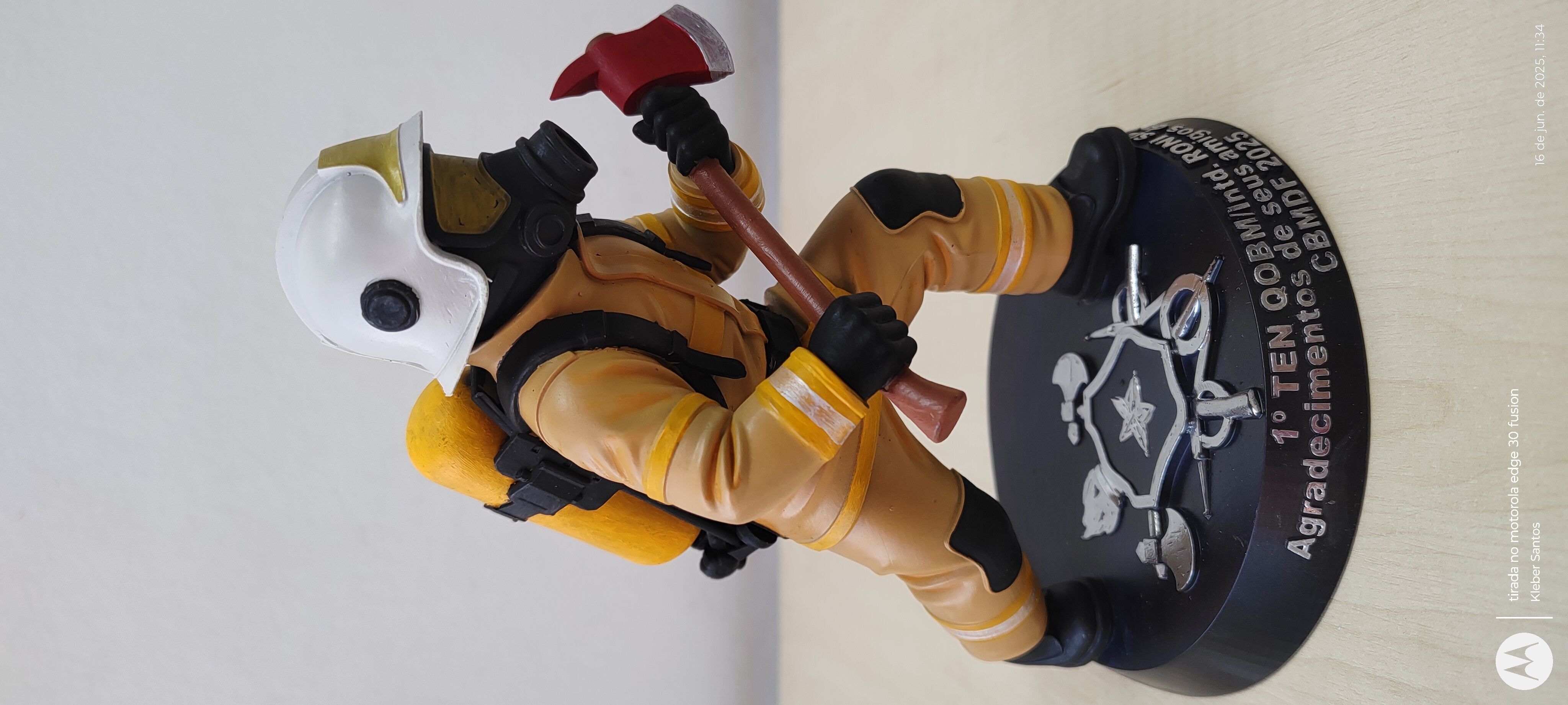 5 - Bombeiro da nossa serie Notaveis 3D print model_2