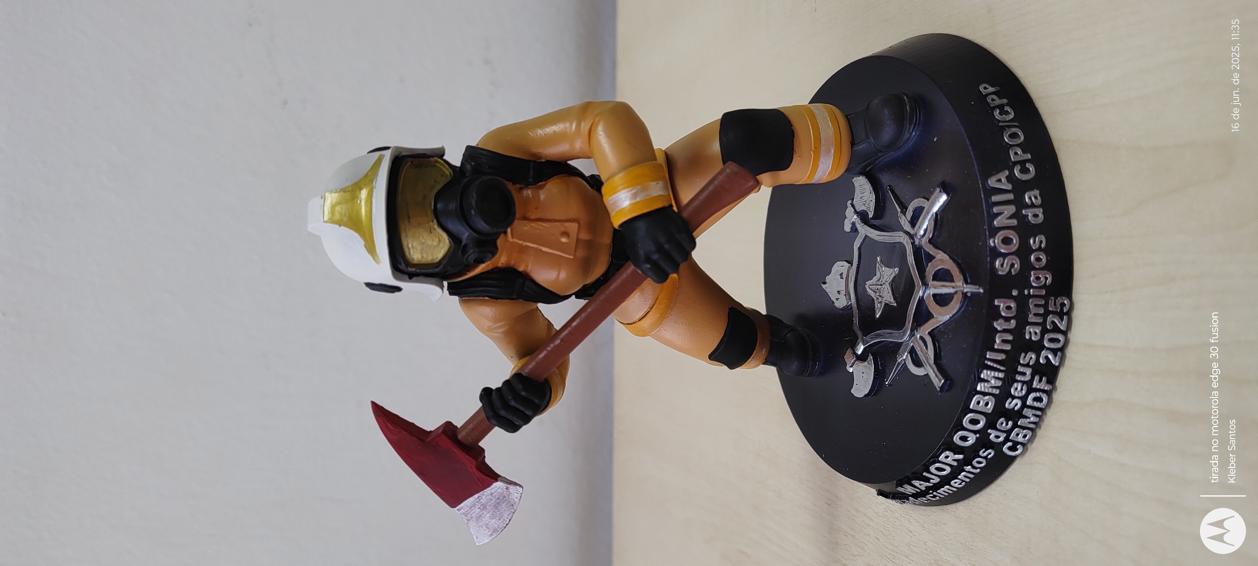 5 - Bombeiro da nossa serie Notaveis 3D print model_7