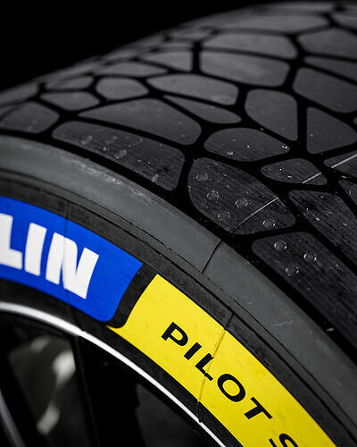 MICHELIN Pilot Sport Hypercar GTP 29 71 18 M 3D model 3