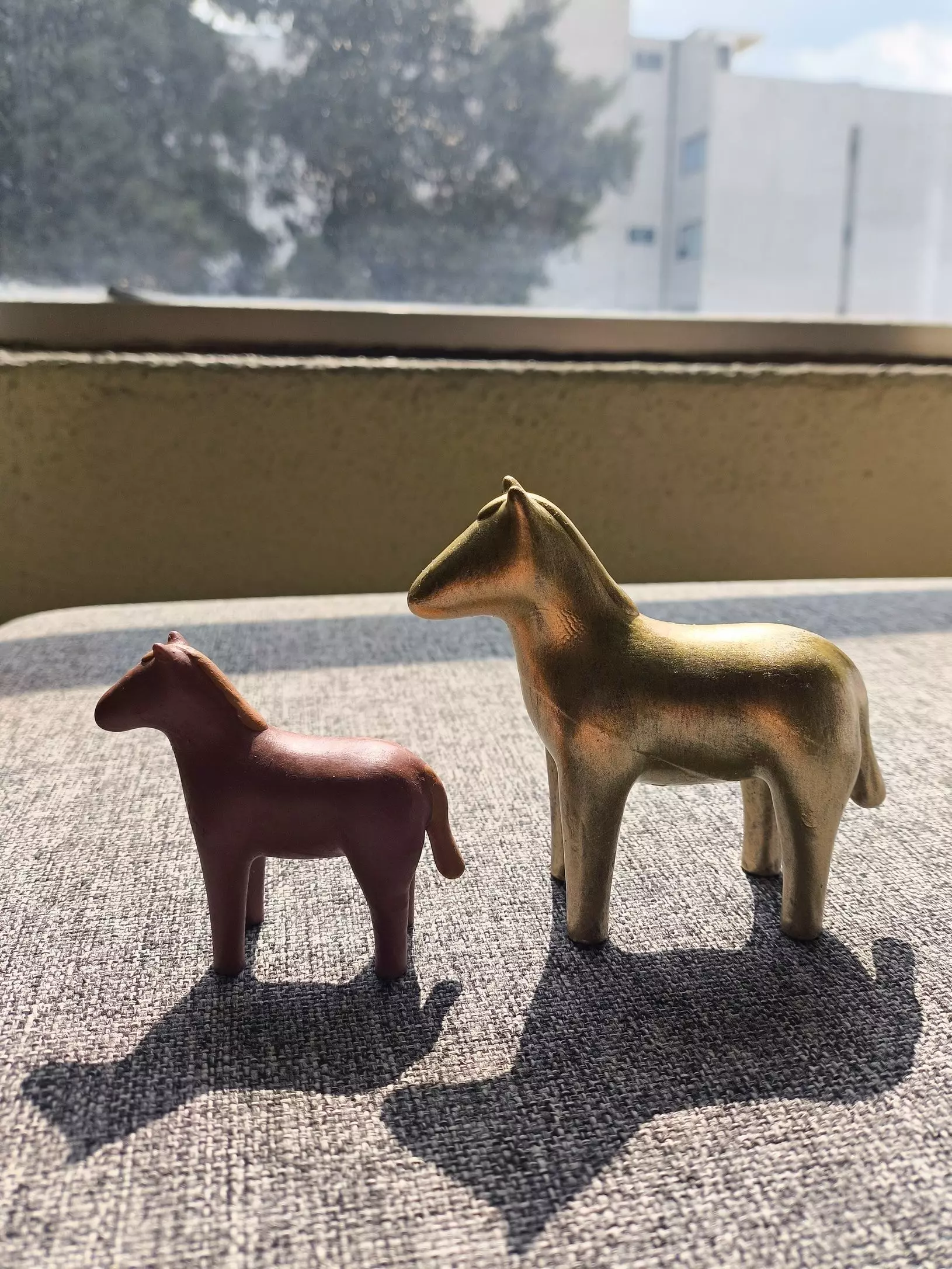 Golden Horse - Statue of a horse made of gold Low-poly 3D model_5