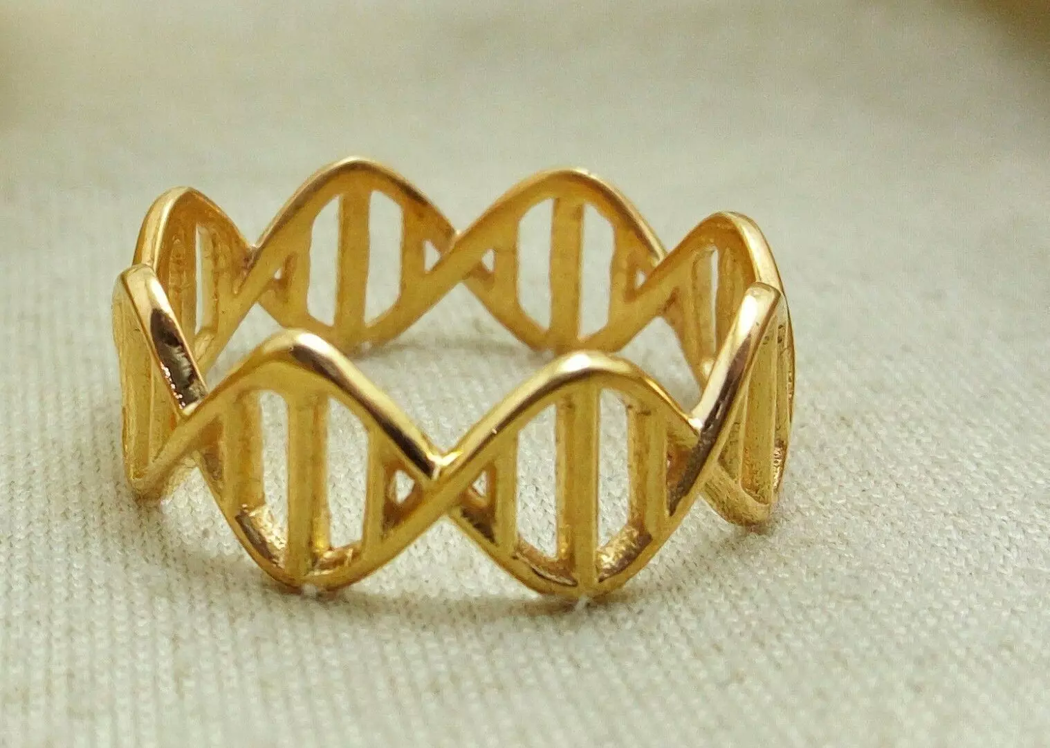 DNA ring printed in gold and silver 3D print model