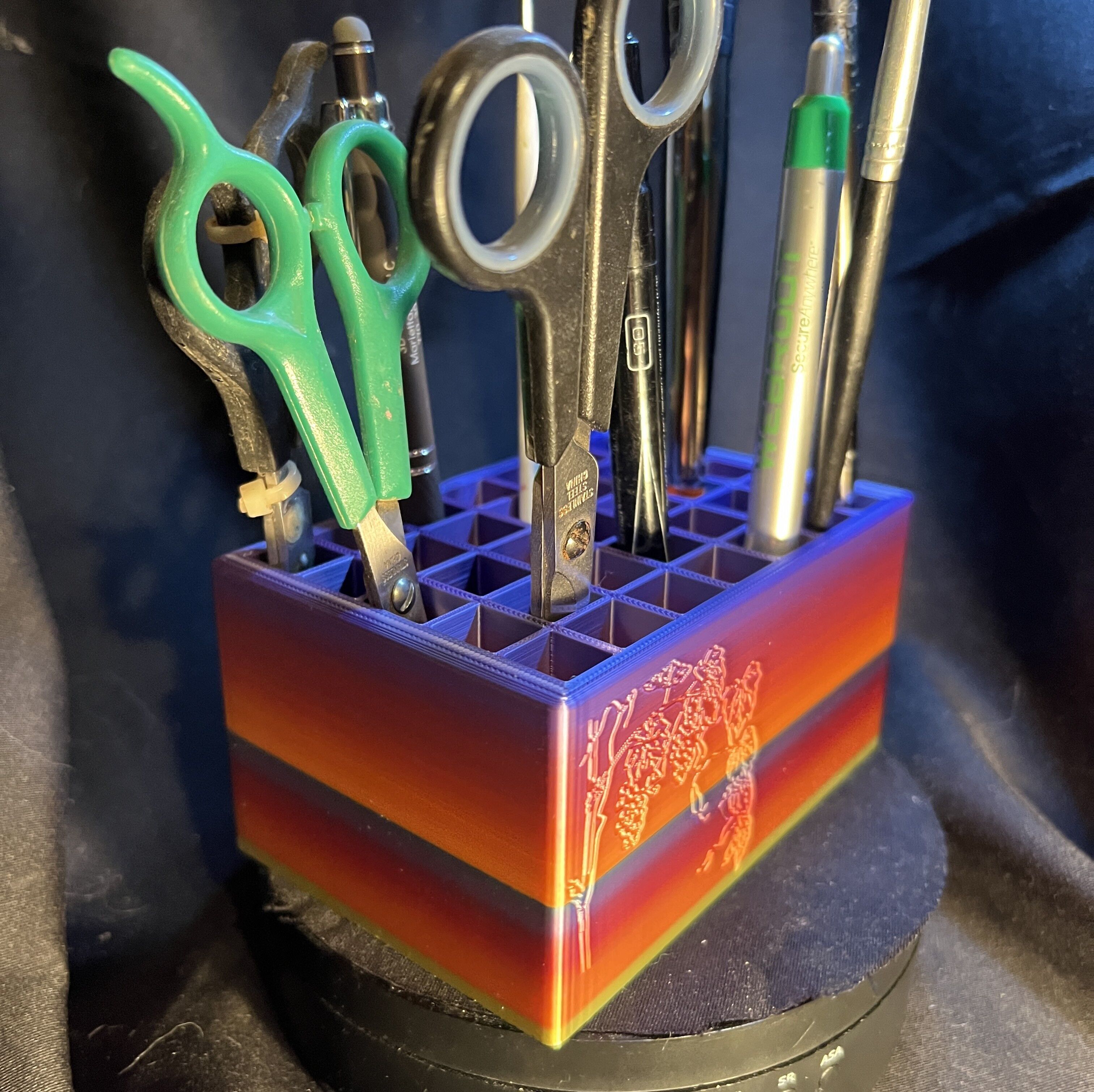 Grape Vine Embossed 35-Slot Pencil Holder 3D print model_3