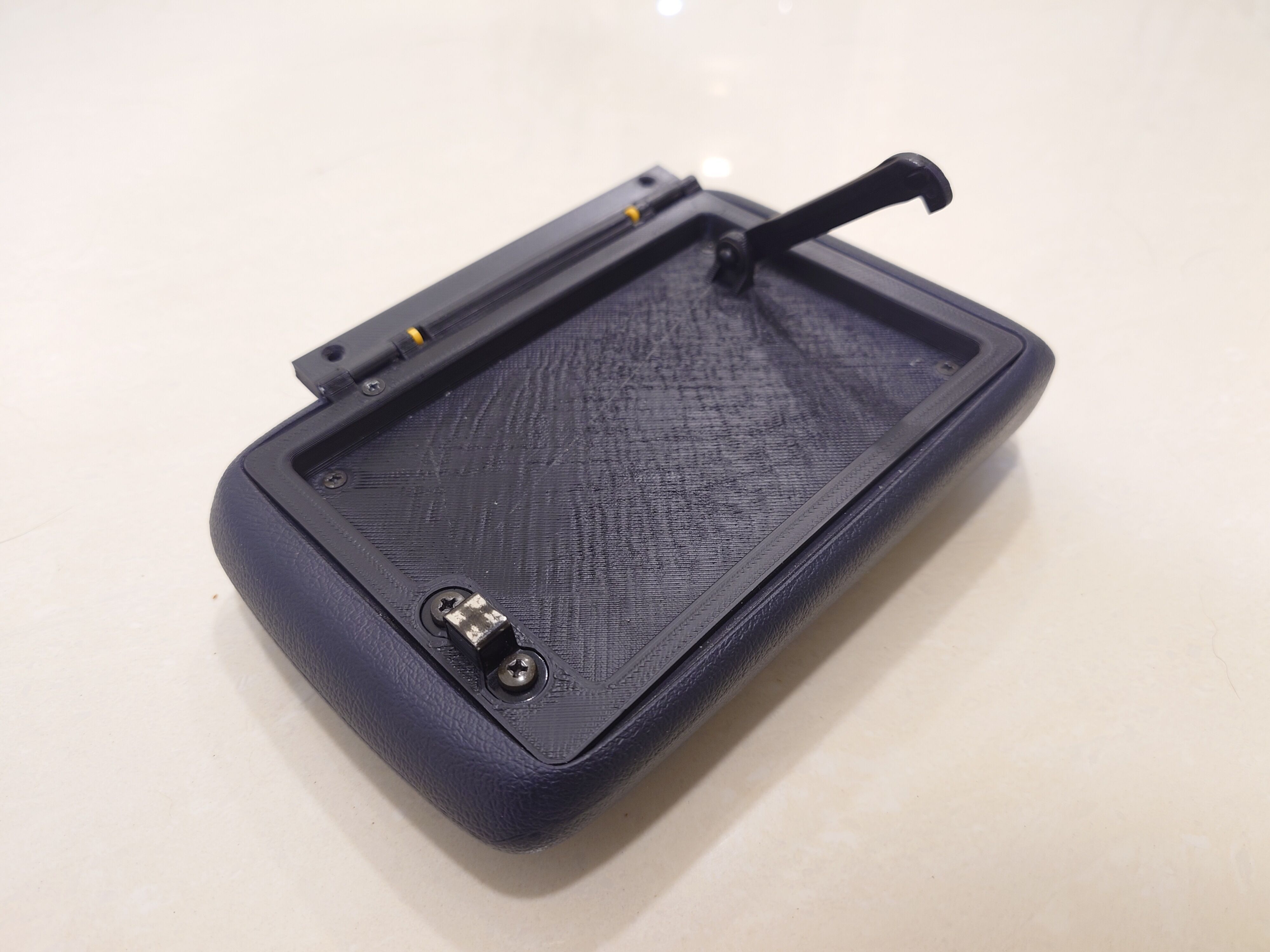 Toyota Crown JZS133 Center Console Storage Lid Hinge 3D print model_3
