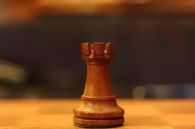 WOODEN CHESS ROOK