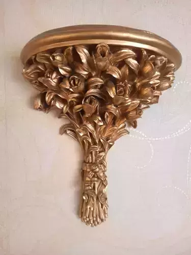 golden floral sculpture