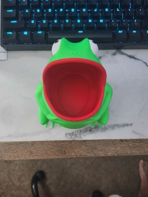 Frog pen holder  3D print model_4