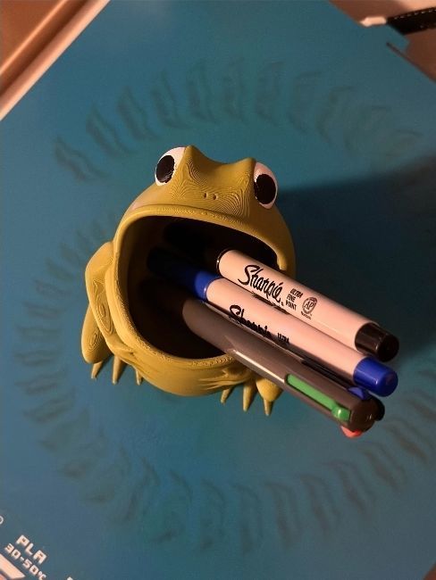 Frog pen holder  3D print model_20
