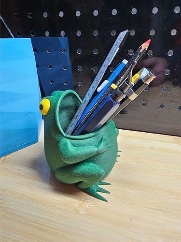 Frog pen holder  3D print model