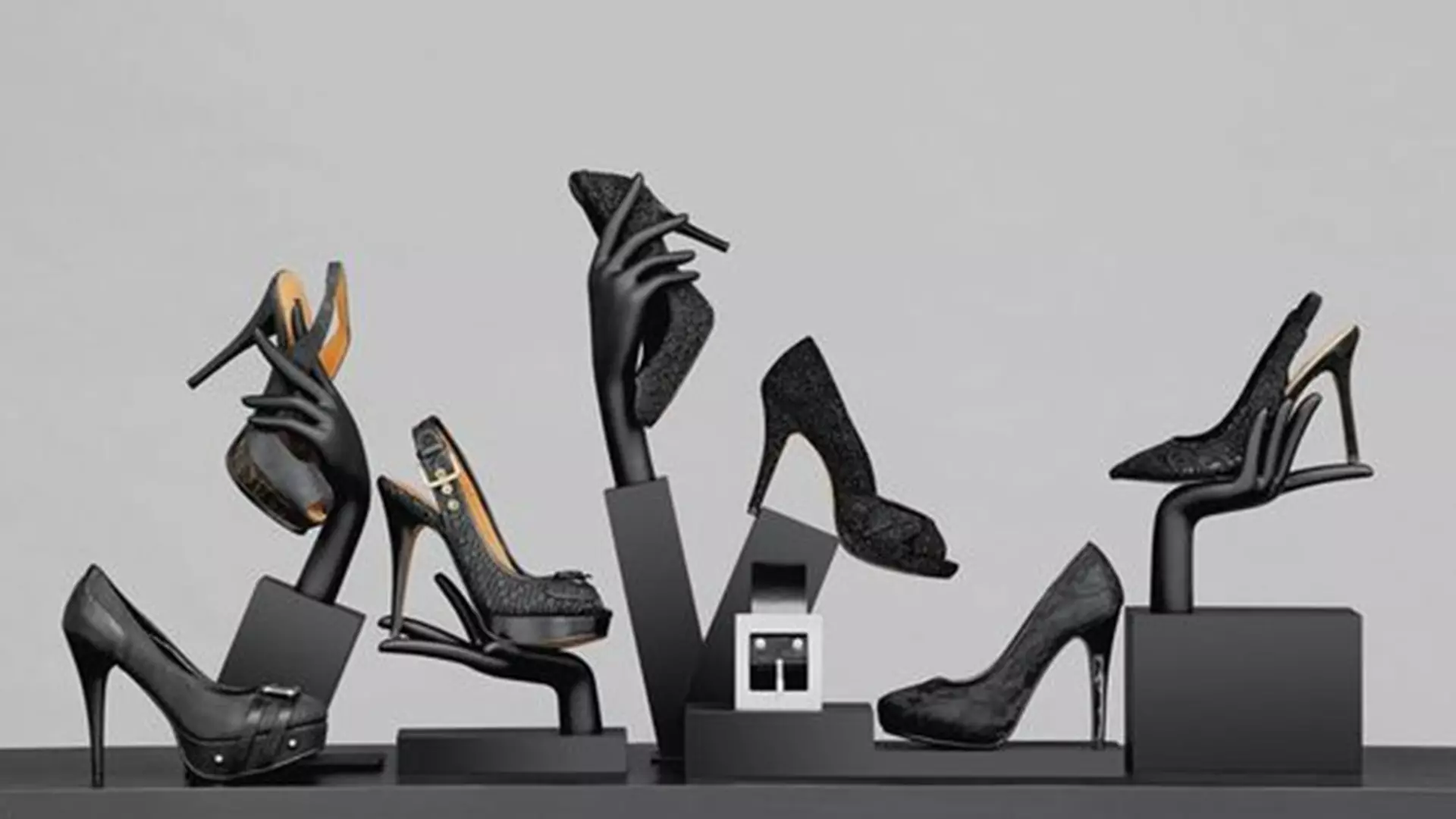 Stylized Hand Statue 3D Decorative Prop for Interior Design Low-poly 3D model_0