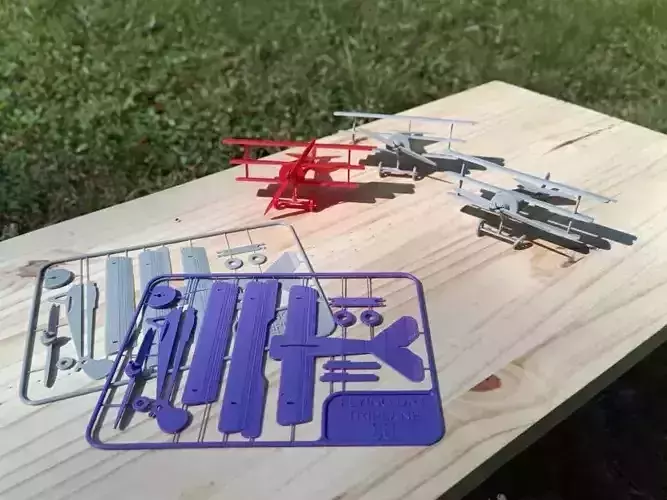 Flying WWI German Triplane Kit Card