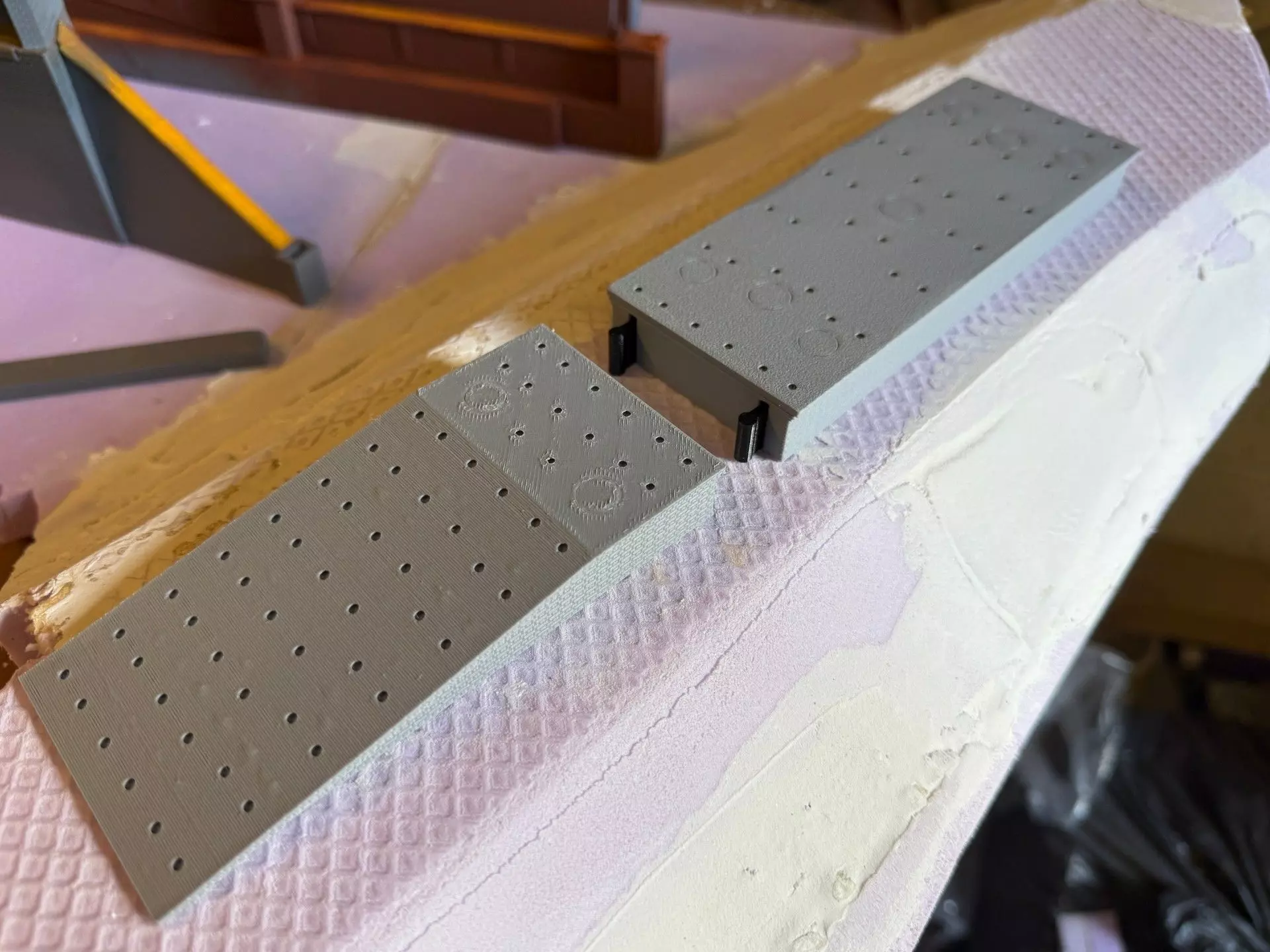 Model Railway Straight Island Platform Brick Base multi Widths 3D print model_0