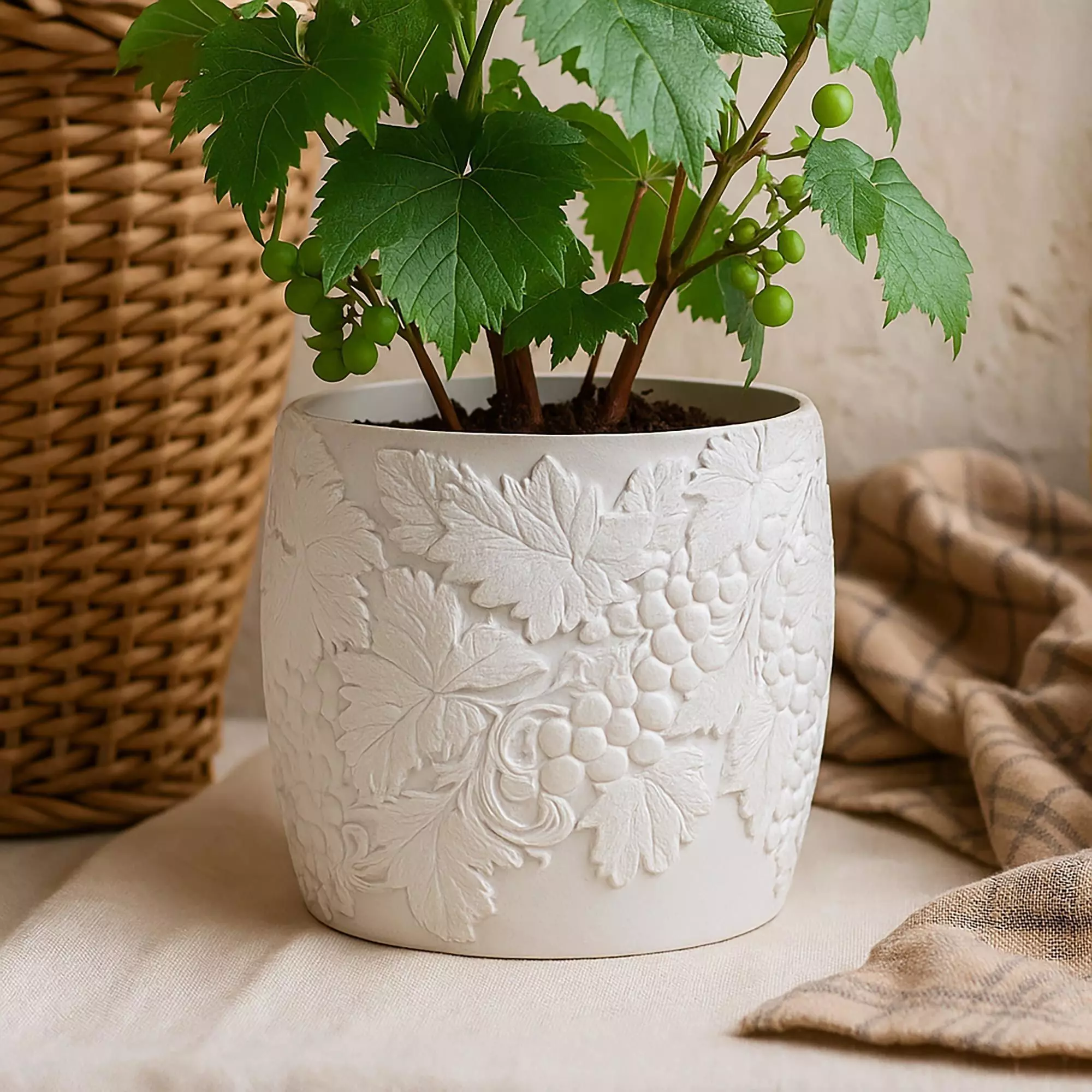 Grape Plant Pot with Drainage No Supports Needed 3D print model