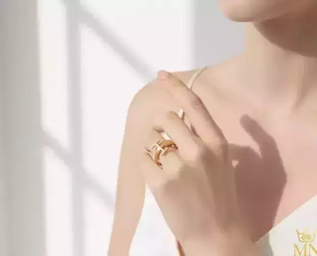 Free Realistic Gold Letter H Ring 3D Model 