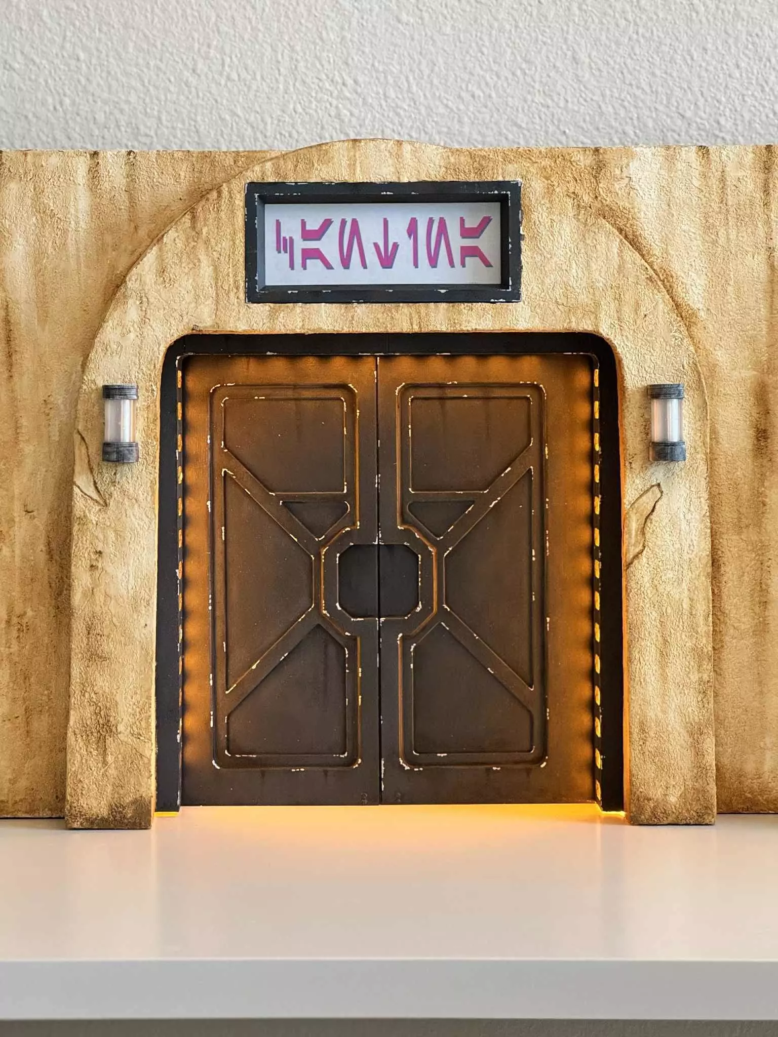 Droid Depot door 1-6 scale Hottoys 3D print model_16