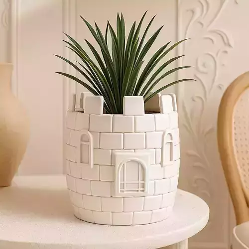 Castle Tower Plant Pot With Drainage No Supports