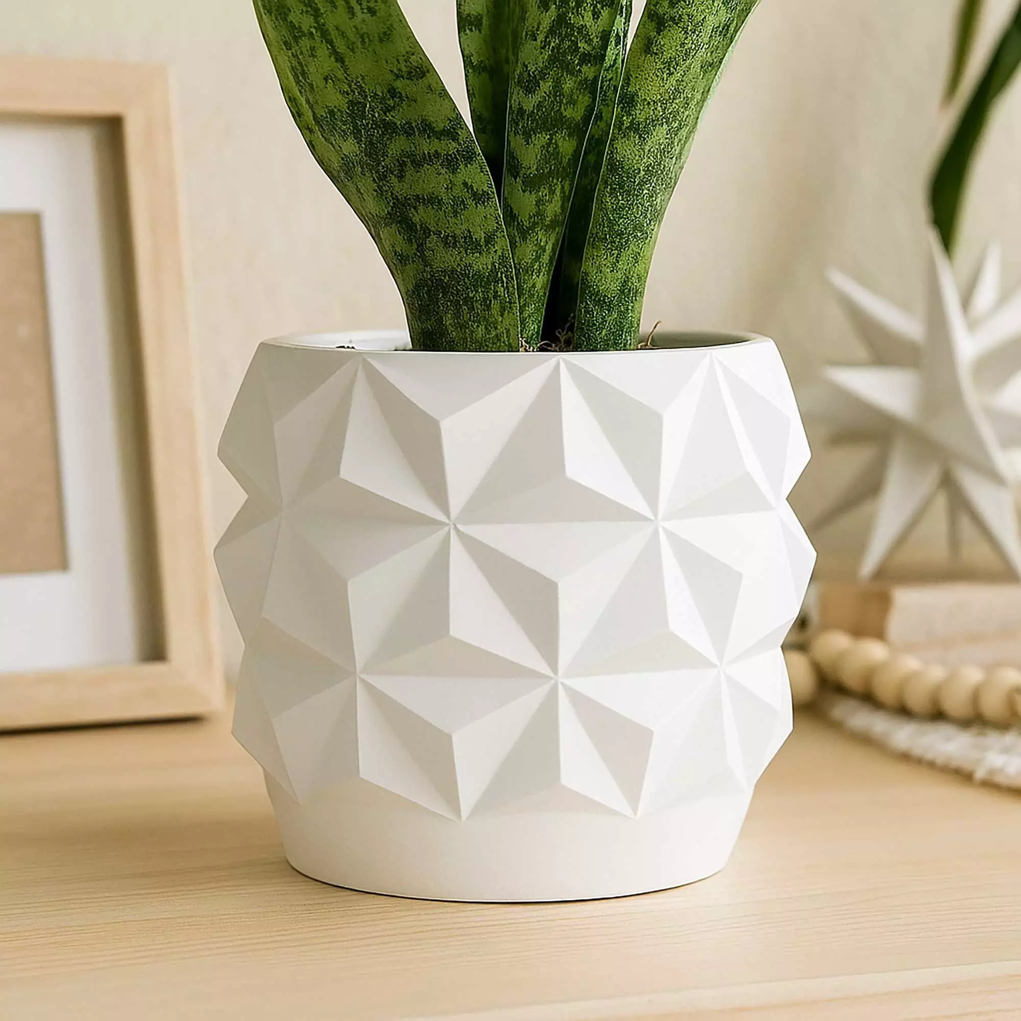 Geometric Plant Pot with Drainage No Supports 3D print model