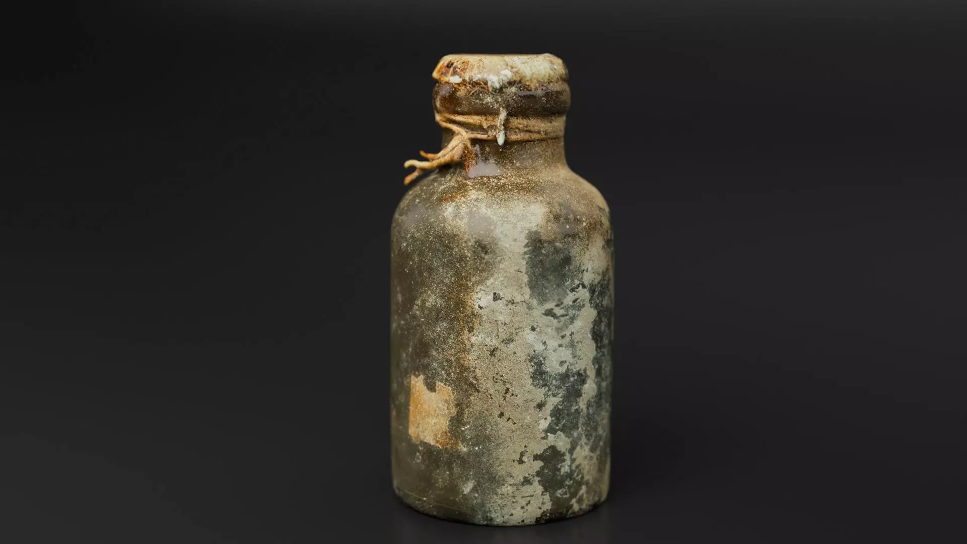 Old Medical Bottles Collection Low-poly 3D model_21