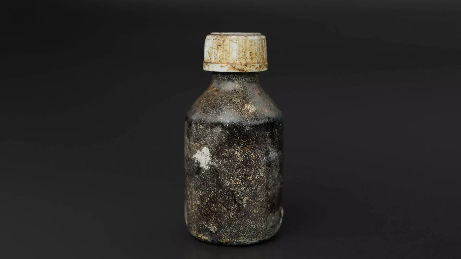 Old Medical Bottles Collection Low-poly 3D model_13