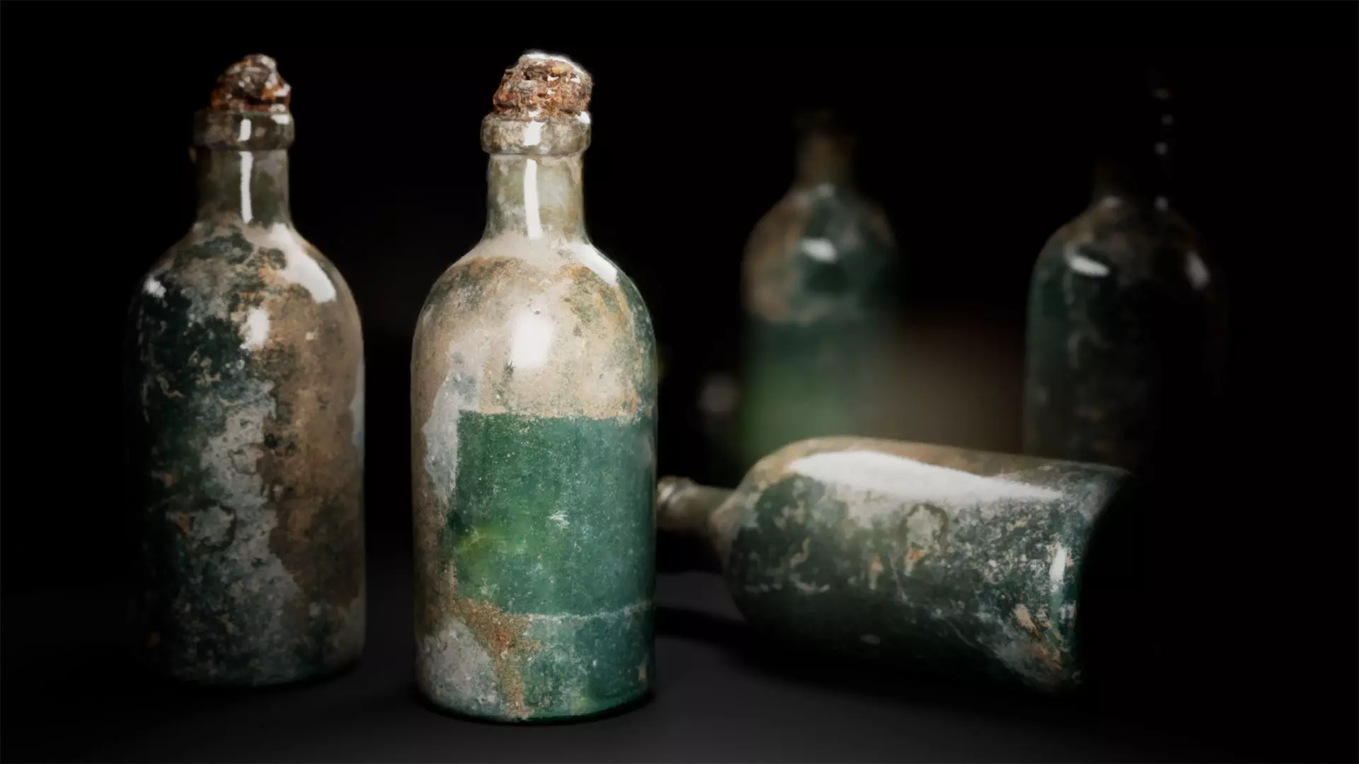 Old Medical Bottles Collection Low-poly 3D model_26
