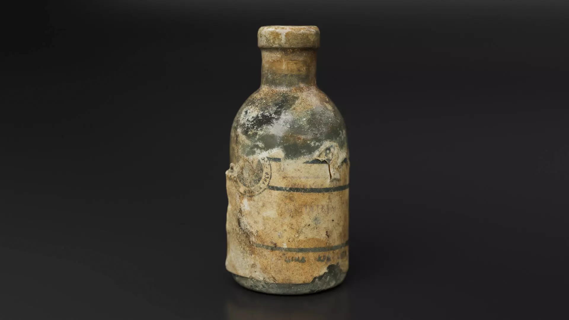 Old Medical Bottles Collection Low-poly 3D model_9
