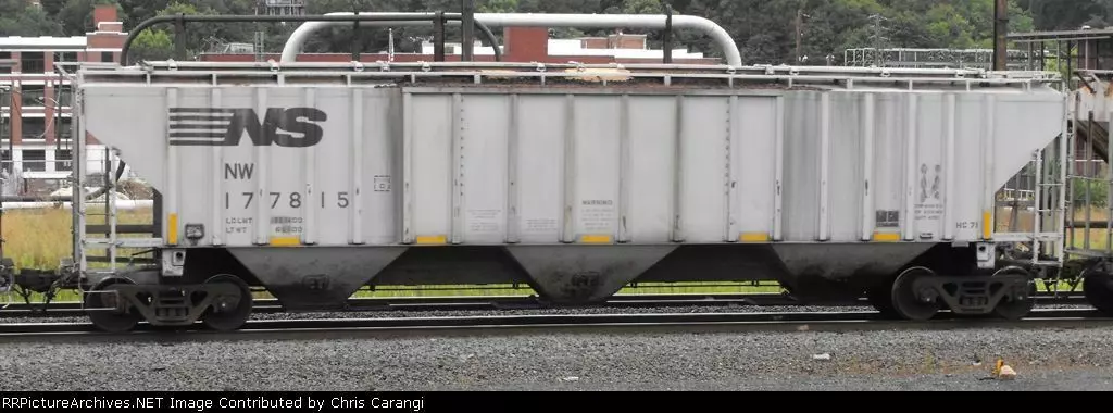 HO NW Roanoke Shops HC-71 3-Bay Covered Hopper 3D print model_7