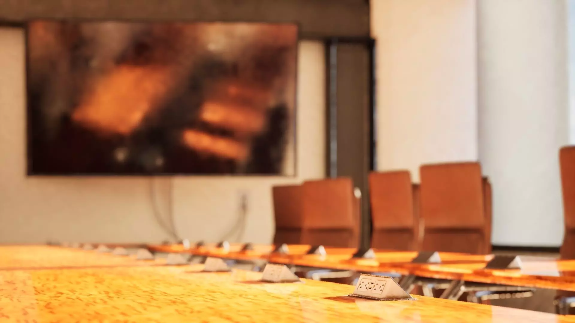 Desk Outlet Free low-poly 3D model_3