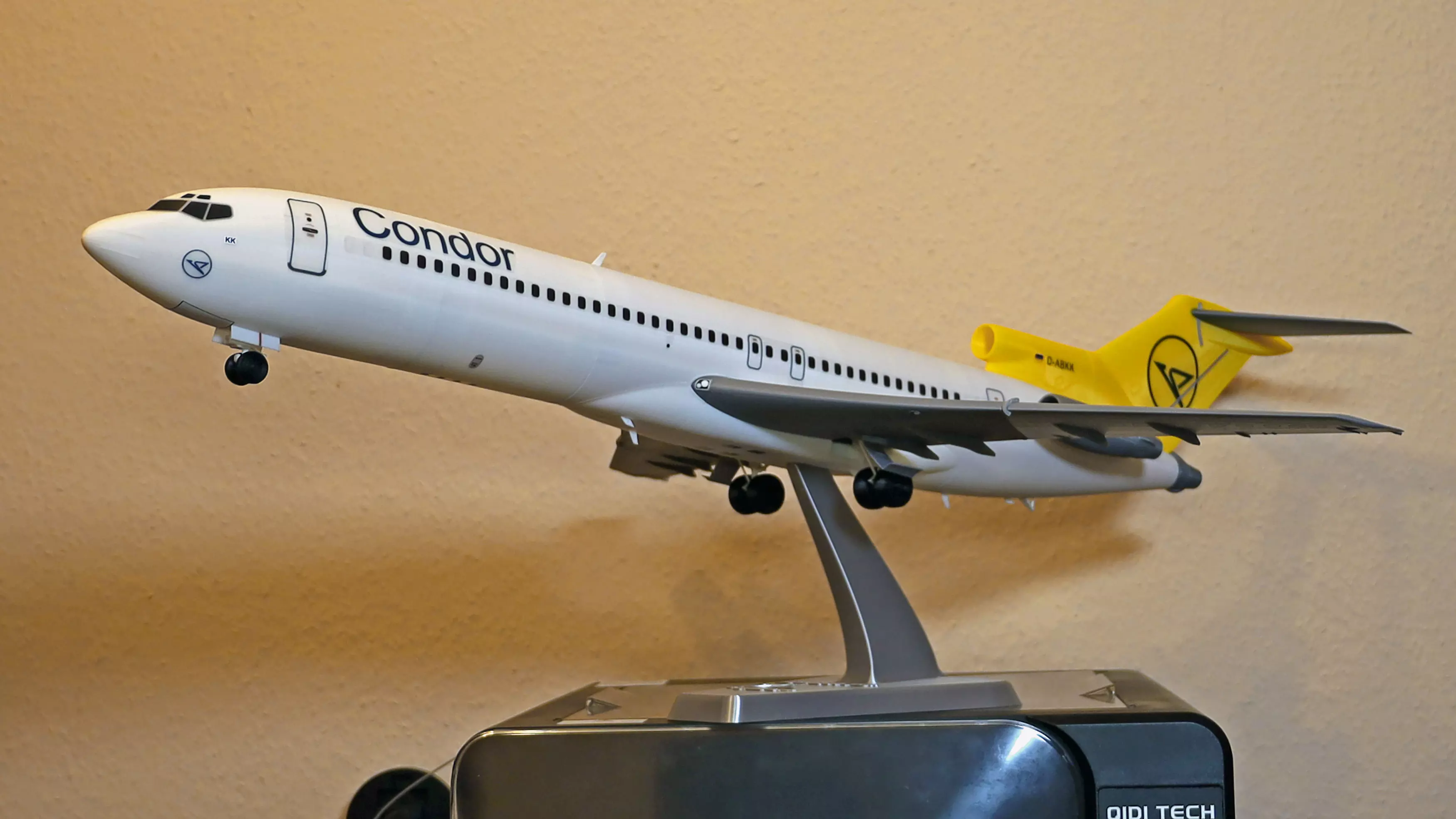 26801 Model kit Boeing 727-200 Down 3D print model_11