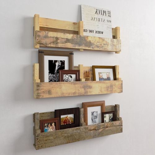 Shelf with fotos 3D model