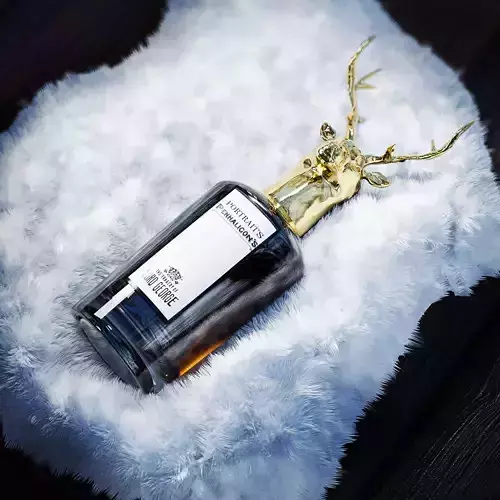 The Tragedy of Lord George Penhaligons parfum Low-poly 3D model