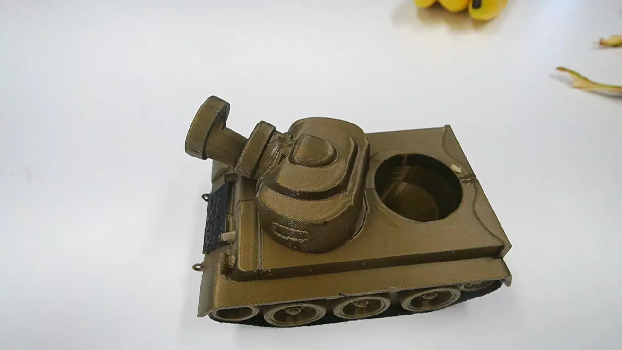 Italian brainrot Bambini Tankini Banana Yeldini Pierdolini  3D model_1