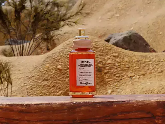 Lumen Shift - Desert Canyon Render Environment