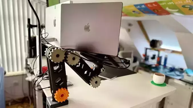 3D Printable Adjustable Laptop Stand STL