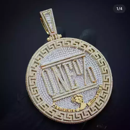 luxurious round medallion pendant