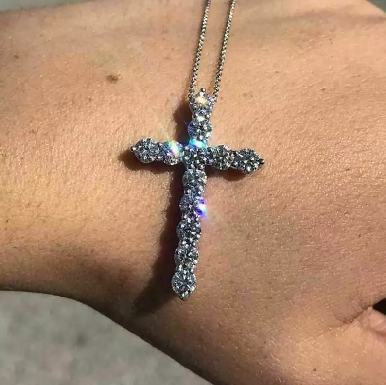 Stunning cross pendant 3D print model_1