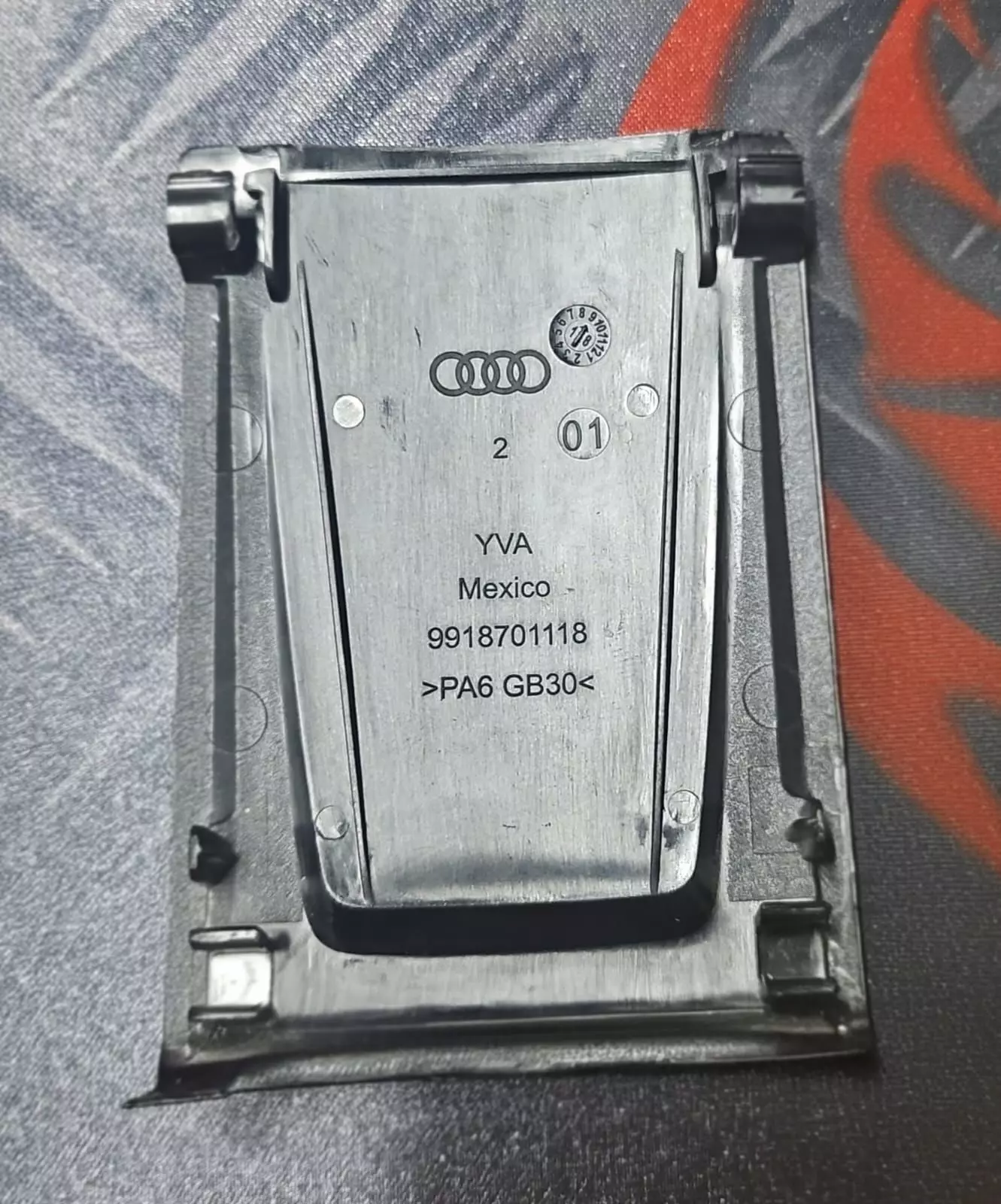 Audi Roof Rack Cap 401-04 Q5 - SQ5 8R 8R0071151H 3D print model_3