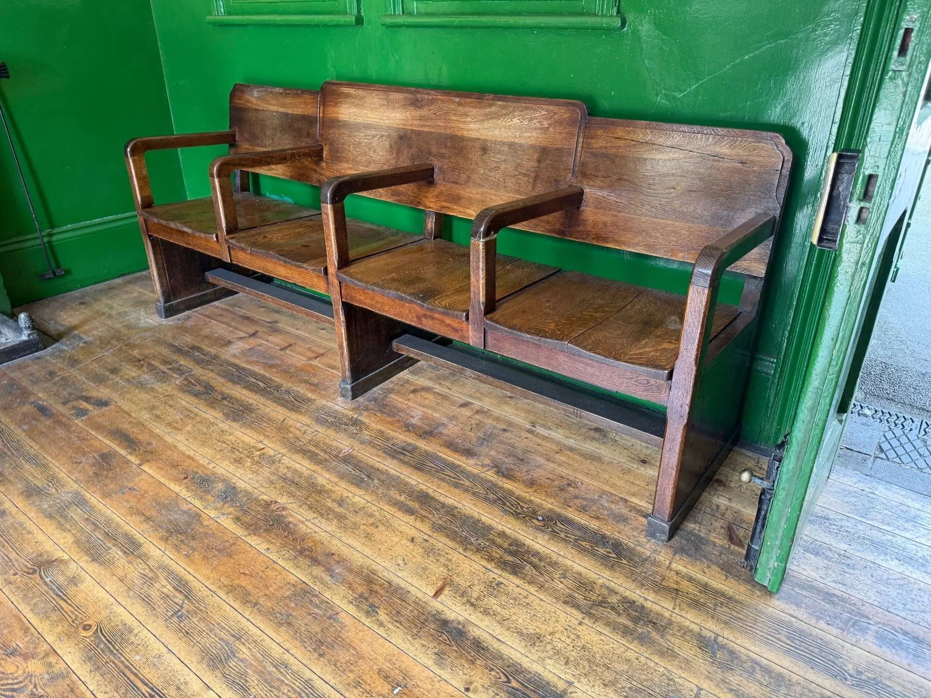 Model Railway Waiting Room Wooden Bench 2 and 4 Seat 3D print model_12