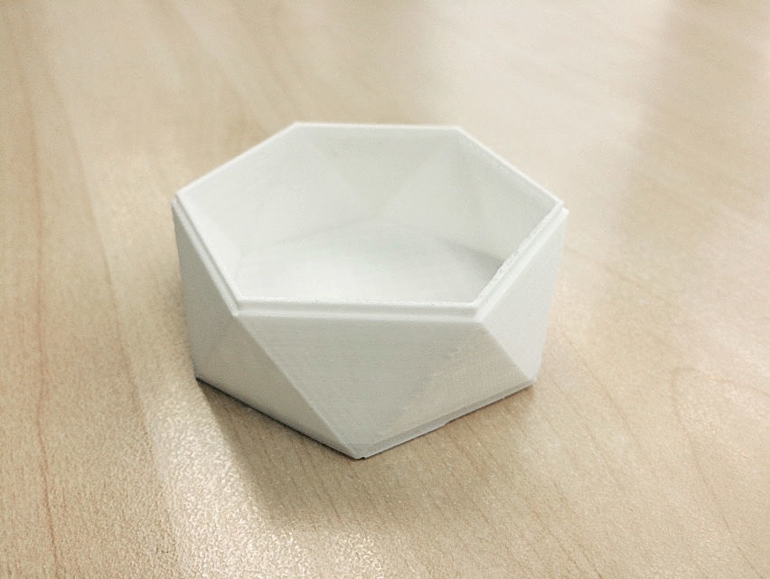 Low Poly Tray - Stackable Free 3D print model_3