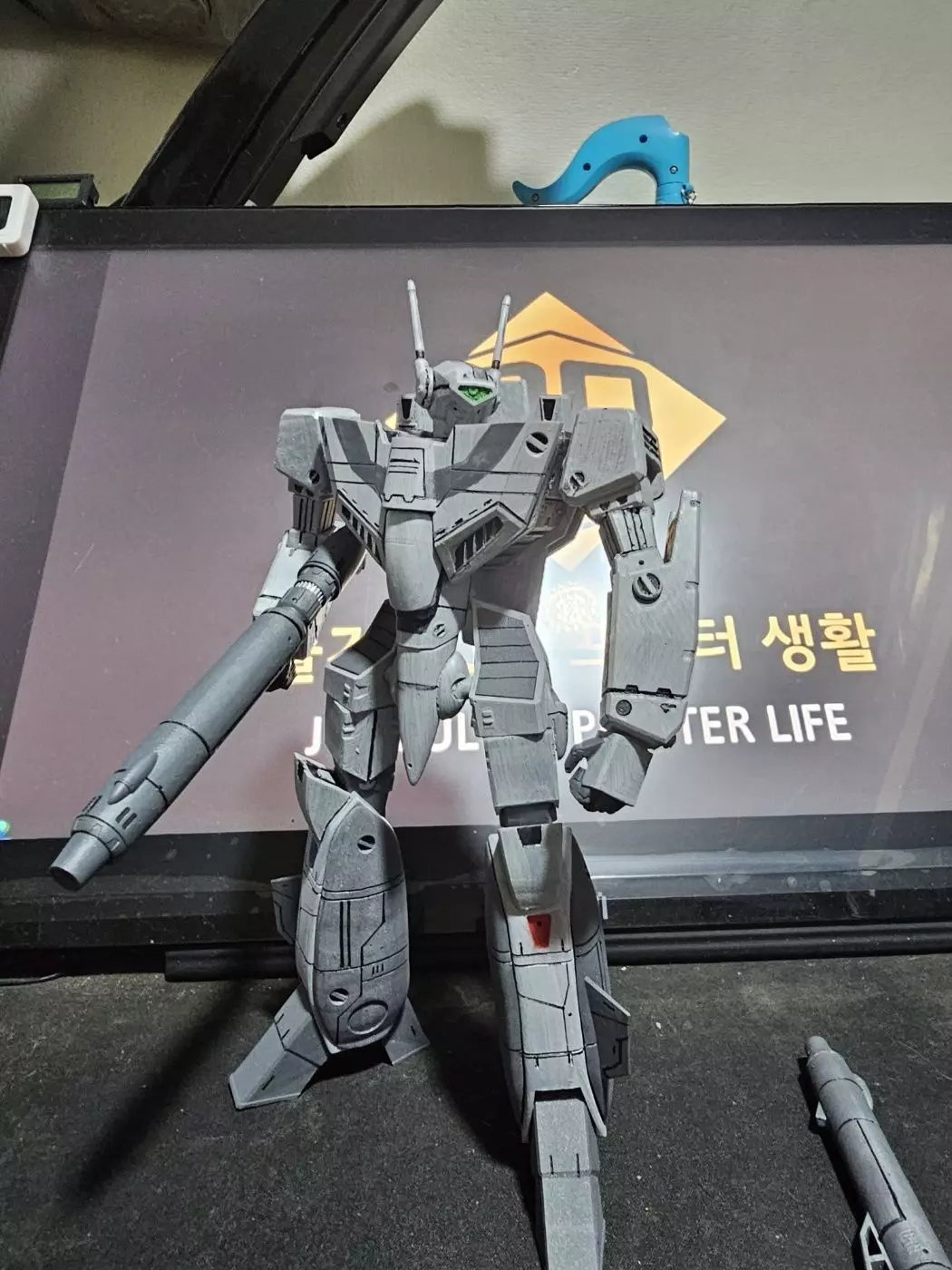 Macross VF-1J Valkyrie Battloid 3D print model_8