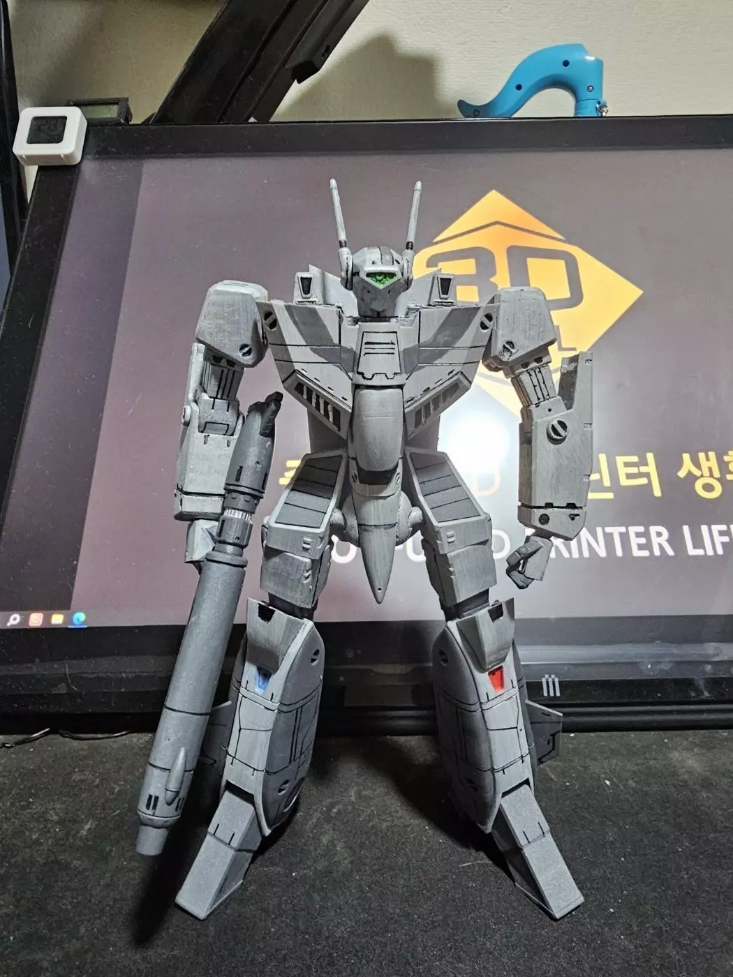 Macross VF-1J Valkyrie Battloid 3D print model_12