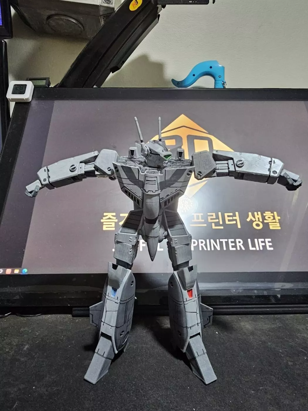 Macross VF-1J Valkyrie Battloid 3D print model_2