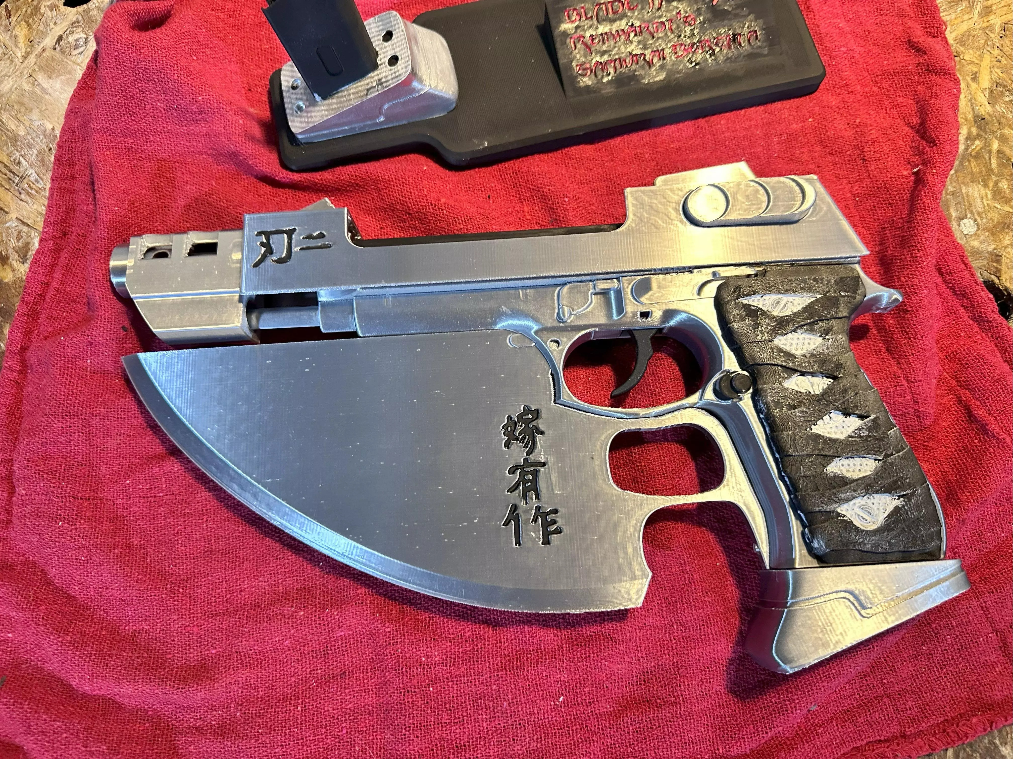 Blade 2 Beretta Prop - Ron Perlman - Reinhardt 3D print model_6