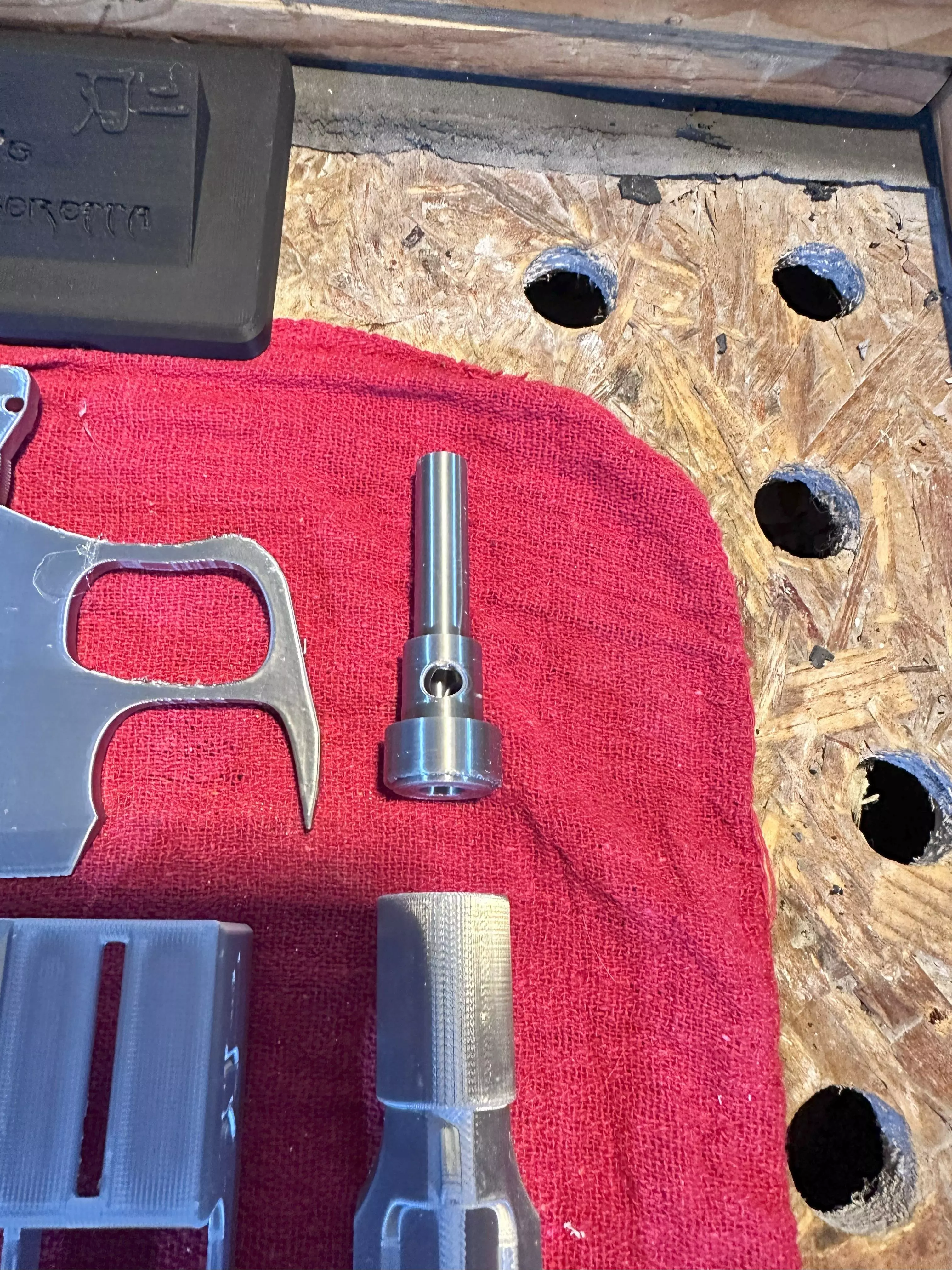 Blade 2 Beretta Prop - Ron Perlman - Reinhardt 3D print model_9