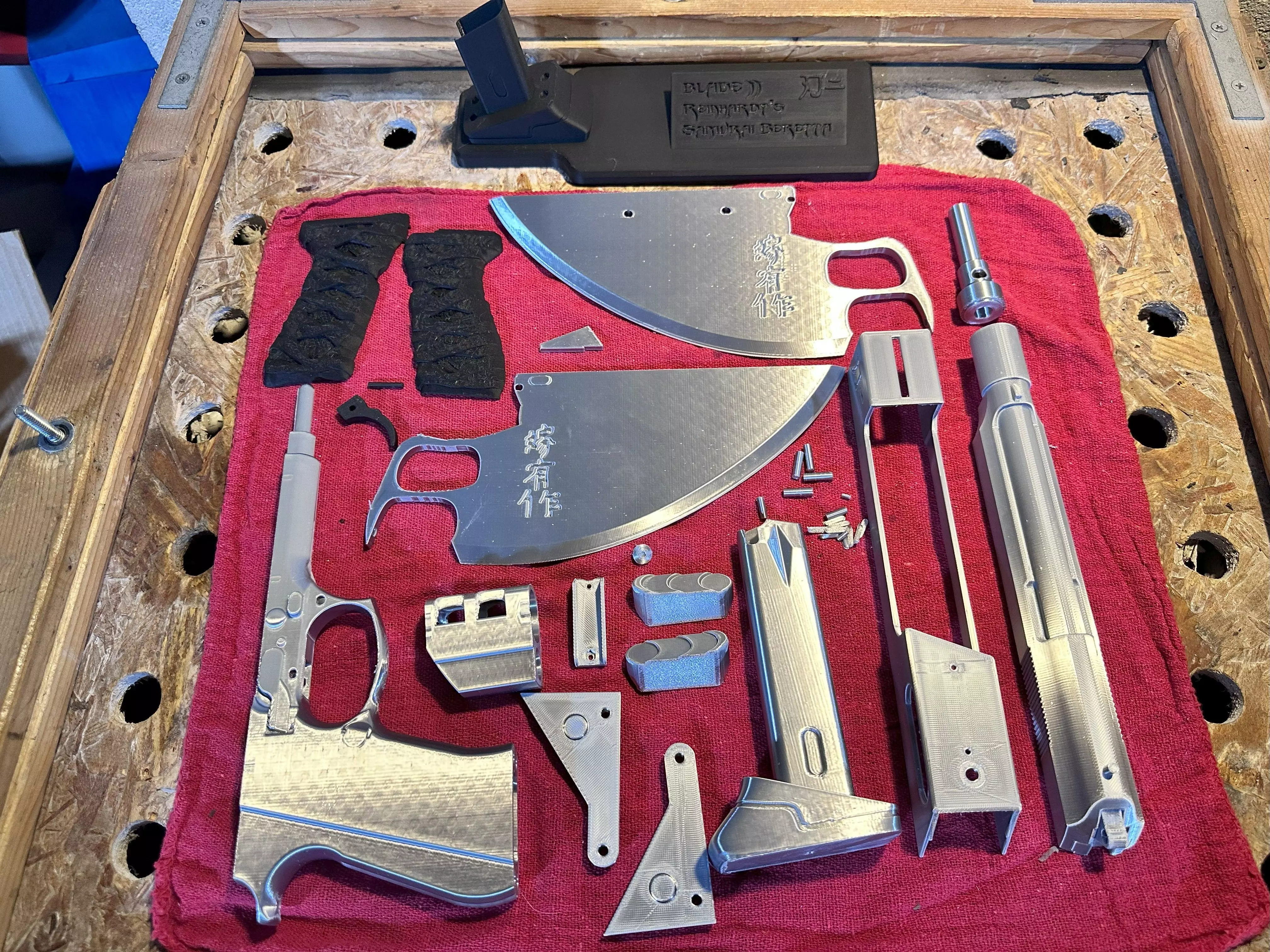 Blade 2 Beretta Prop - Ron Perlman - Reinhardt 3D print model_12