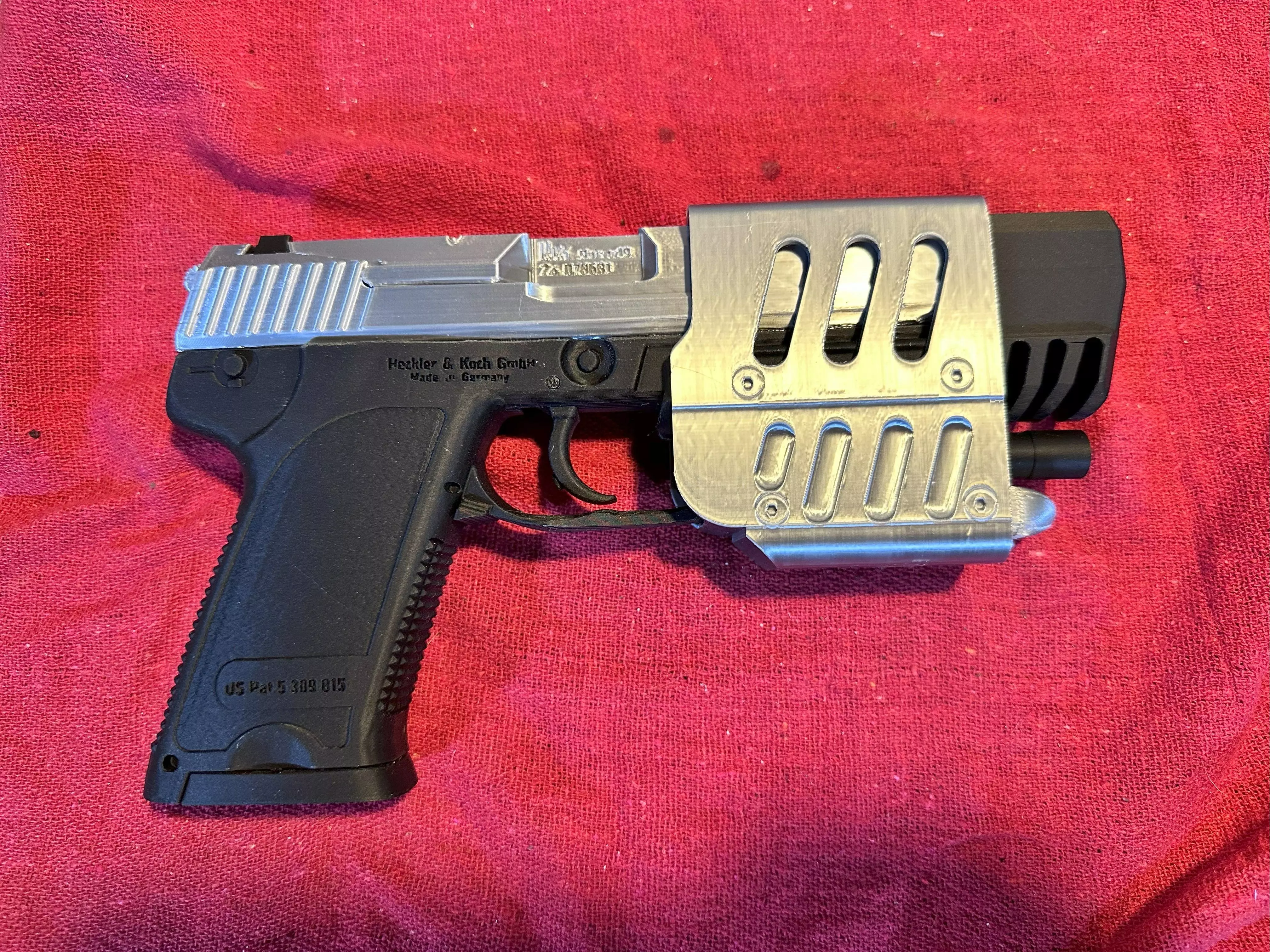 Blade 2 Live Fire USP Match Prop w LAM - Wesley Snipes 3D print model_6