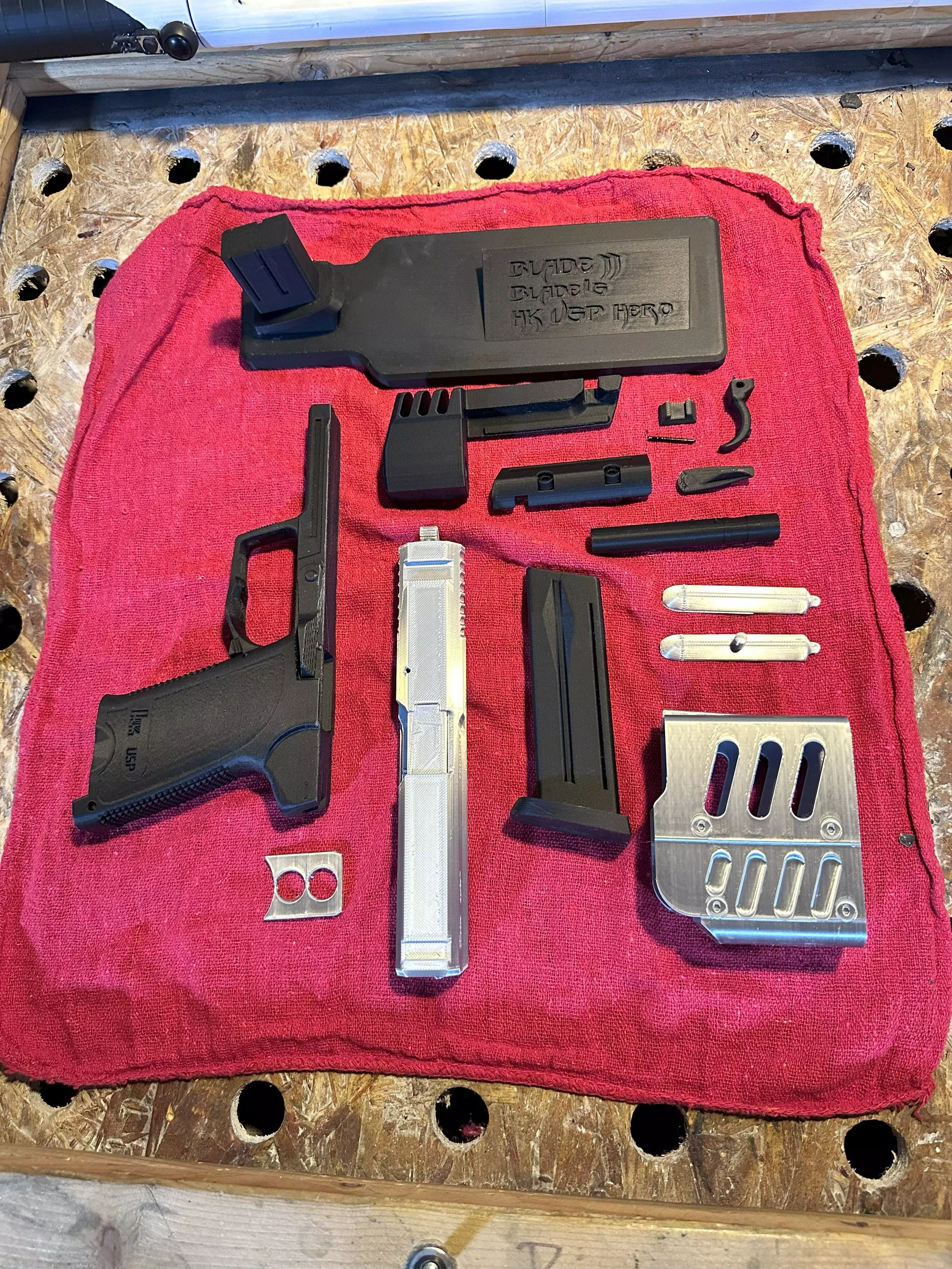 Blade 2 Live Fire USP Match Prop w LAM - Wesley Snipes 3D print model_7