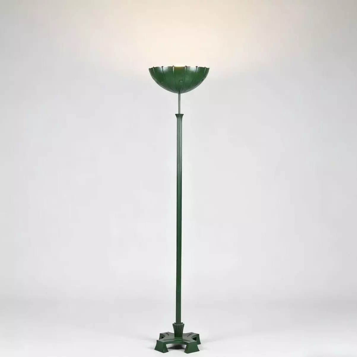 Retro floor torch lamp Low-poly 3D model_1