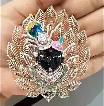 Krishna Face Pendant 3D Model with Leaf Diamond Settings