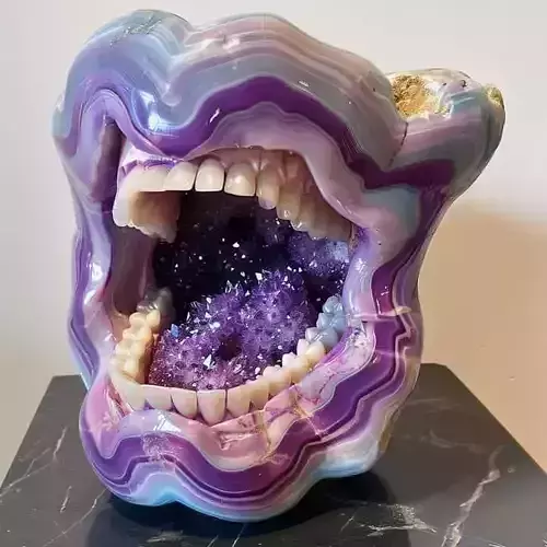 Crystal Mouth Sculpture Agate Jaw Amethyst Geode 3D Low-poly 3D model
