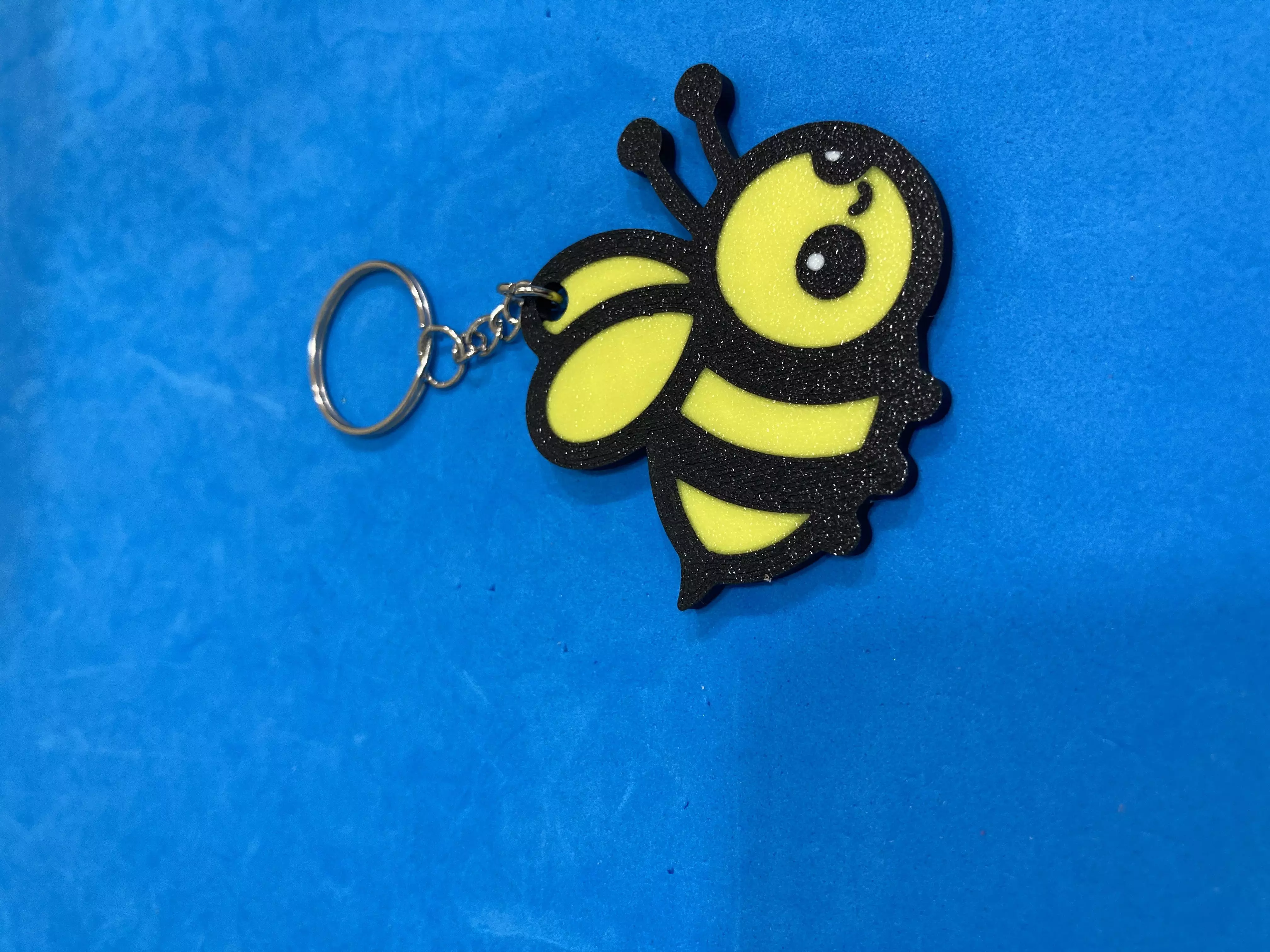 Spring happy bee keychain Llavero Abeja Feliz 3D print model_1