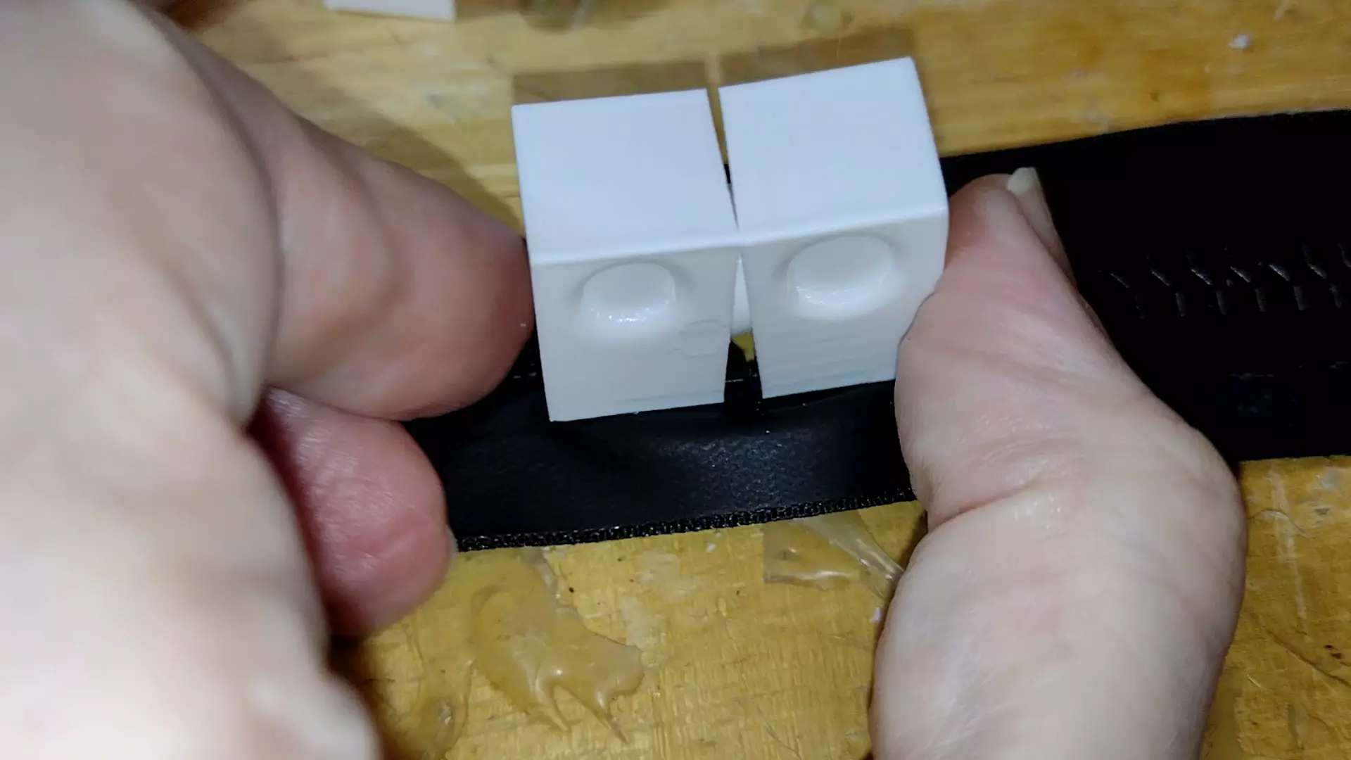 Bedbugs zipper and sliders 3D print model_3